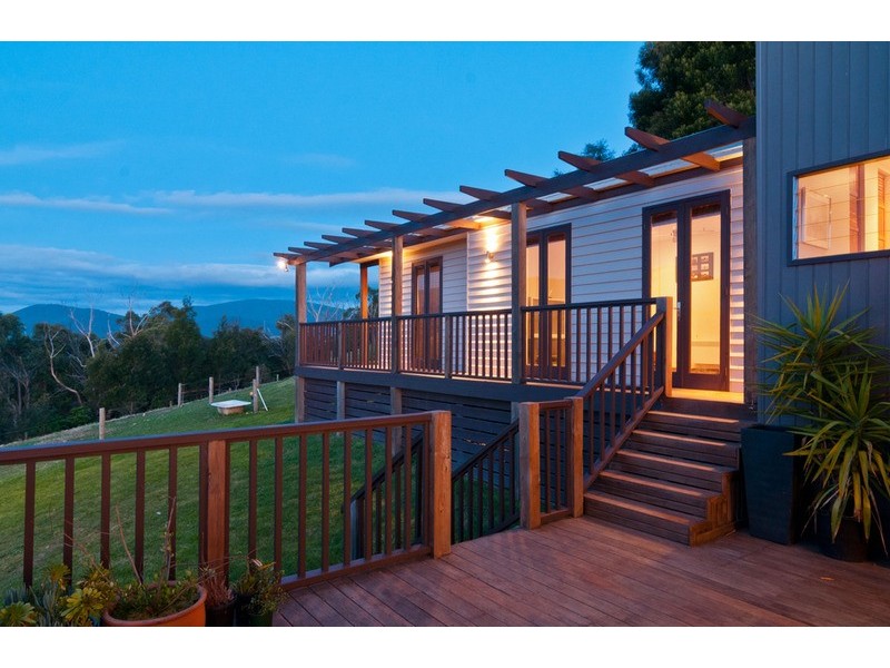 40 Riverview  Parade, Launching Place VIC 3139