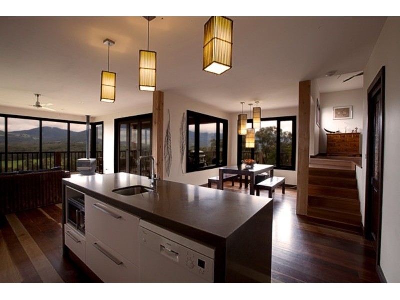 40 Riverview  Parade, Launching Place VIC 3139