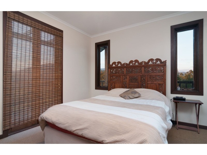 40 Riverview  Parade, Launching Place VIC 3139