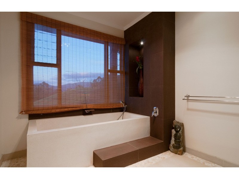 40 Riverview  Parade, Launching Place VIC 3139