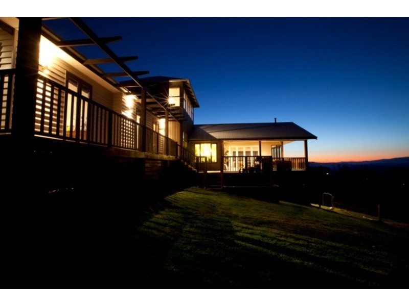 40 Riverview  Parade, Launching Place VIC 3139