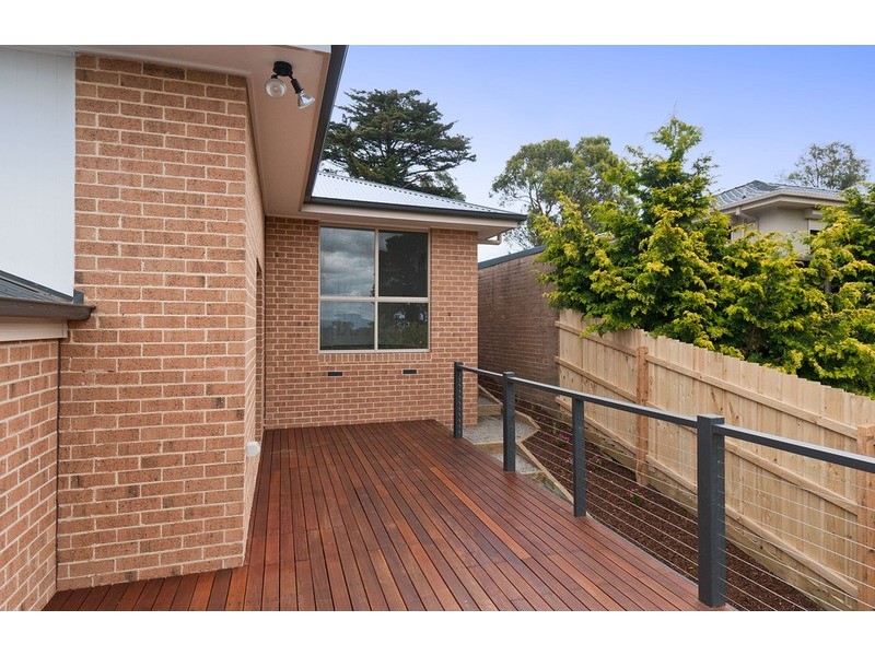2/26 Hereford Road, Mount Evelyn VIC 3796