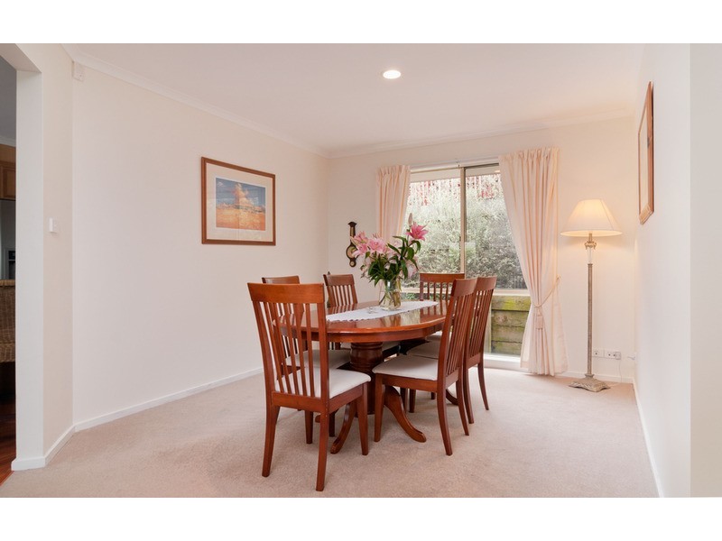 27 Nimblefoot Way, Lilydale VIC 3140
