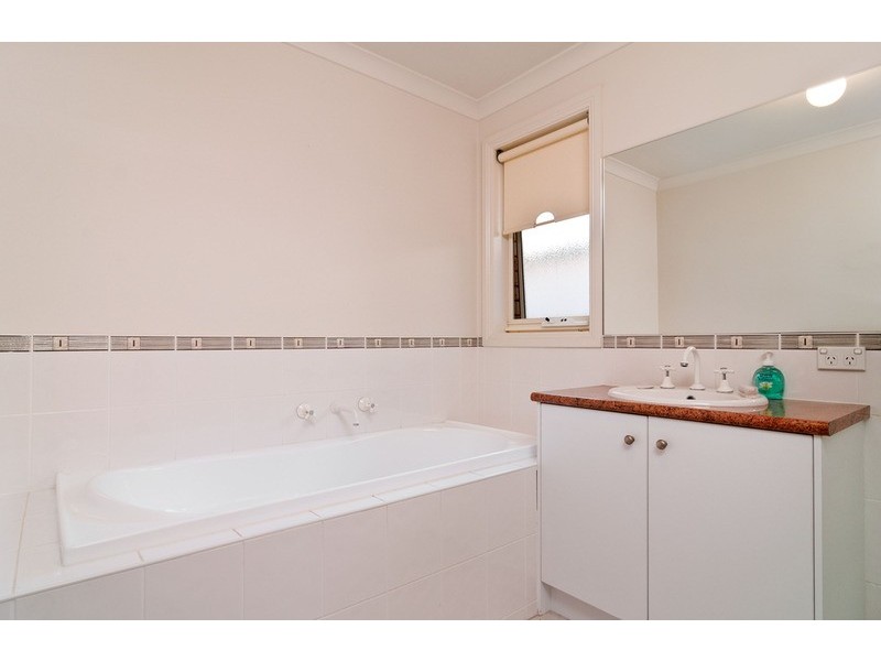 2/159 Cambridge Road, Mooroolbark VIC 3138