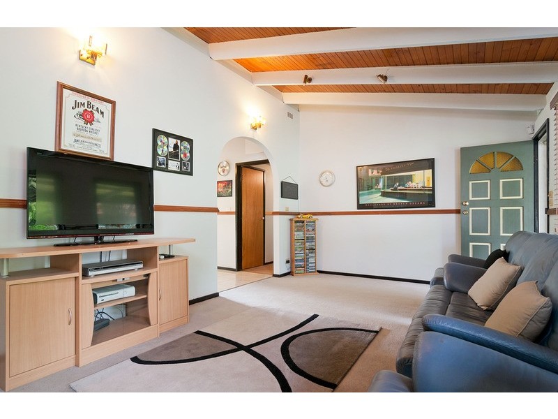 23 Dean  Crescent, Launching Place VIC 3139