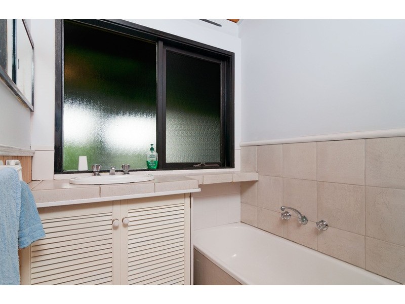 23 Dean  Crescent, Launching Place VIC 3139