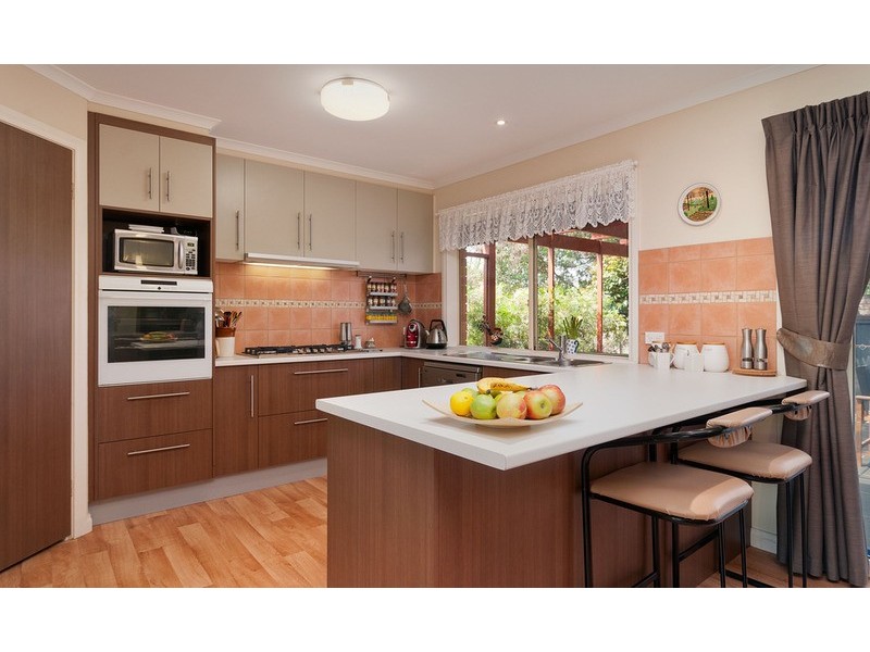 2 Michael Lane, Mount Evelyn VIC 3796