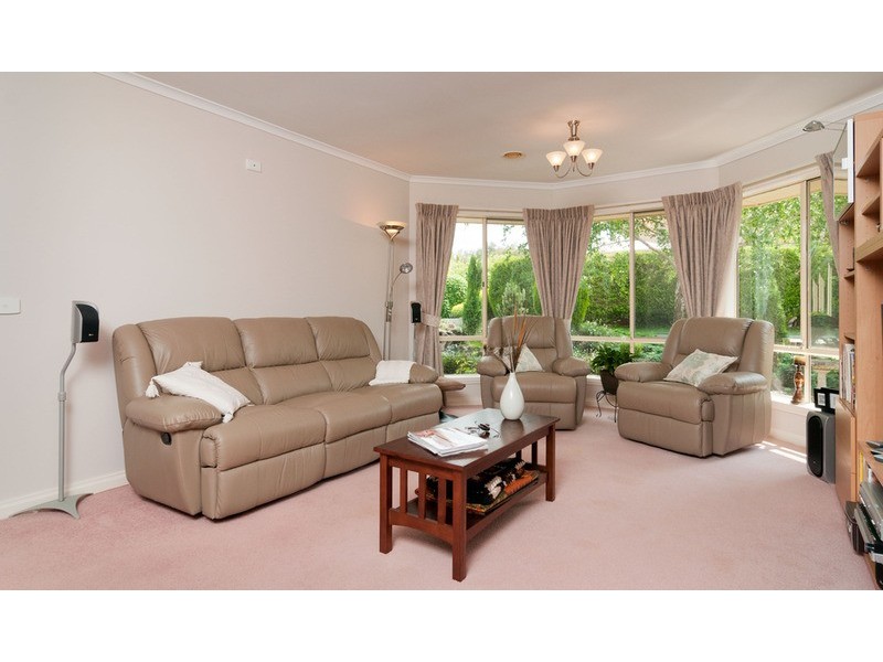 2 Michael Lane, Mount Evelyn VIC 3796