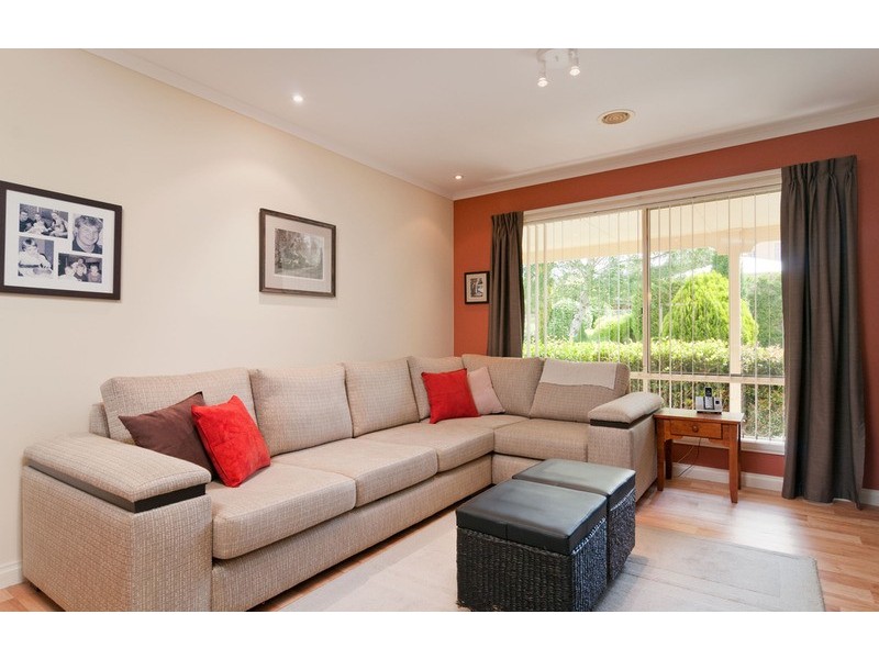 2 Michael Lane, Mount Evelyn VIC 3796