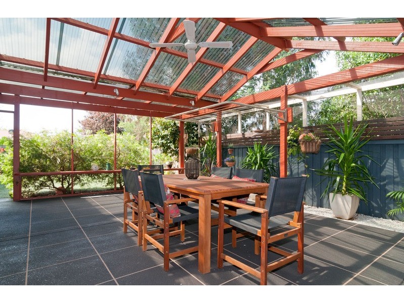 2 Michael Lane, Mount Evelyn VIC 3796