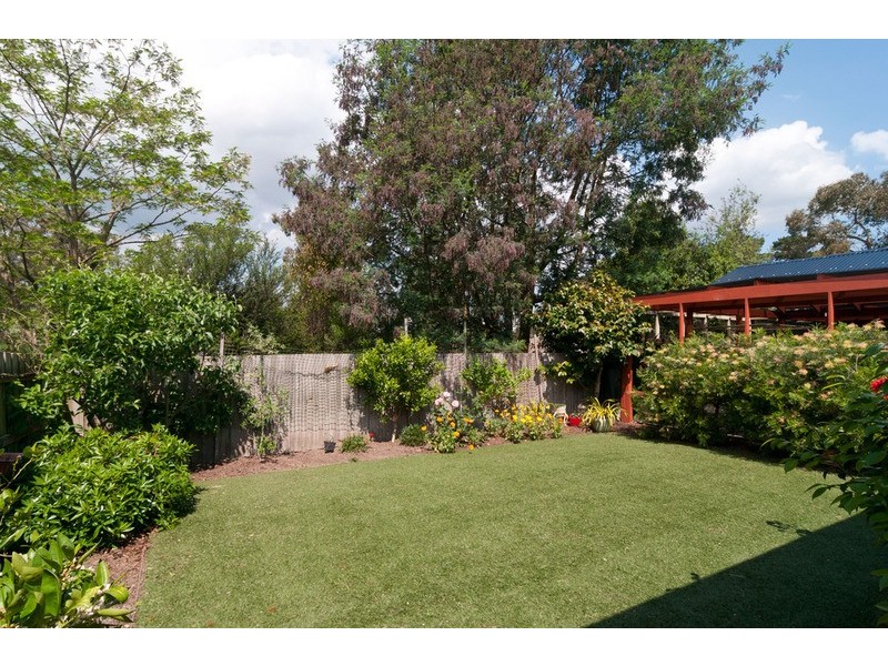 2 Michael Lane, Mount Evelyn VIC 3796