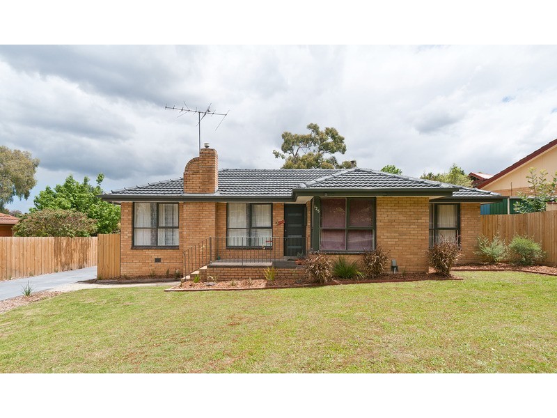 125 Pembroke Road, Mooroolbark VIC 3138