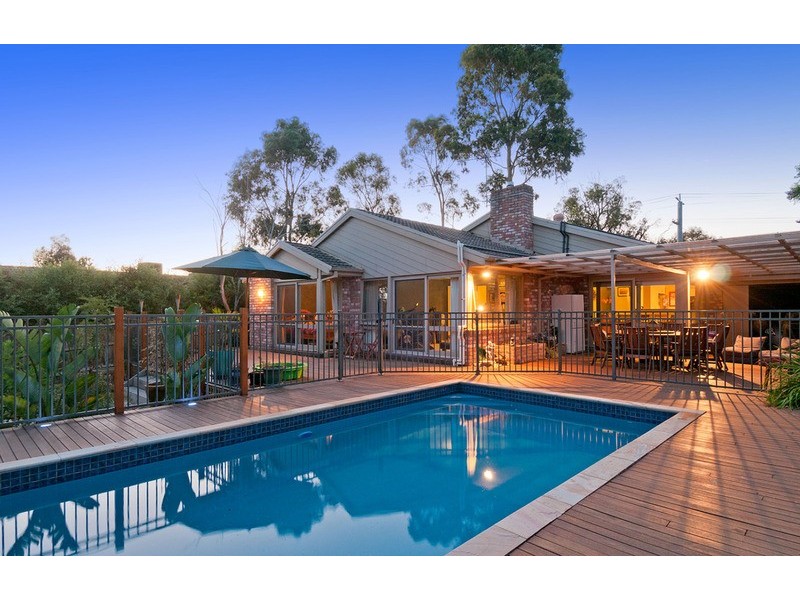 68 Johns Crescent, Mount Evelyn VIC 3796