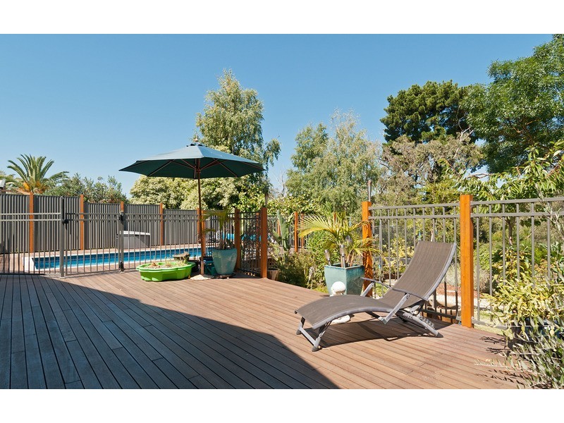 68 Johns Crescent, Mount Evelyn VIC 3796