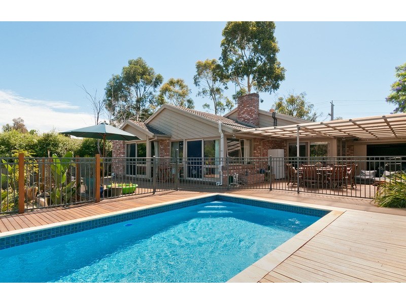 68 Johns Crescent, Mount Evelyn VIC 3796