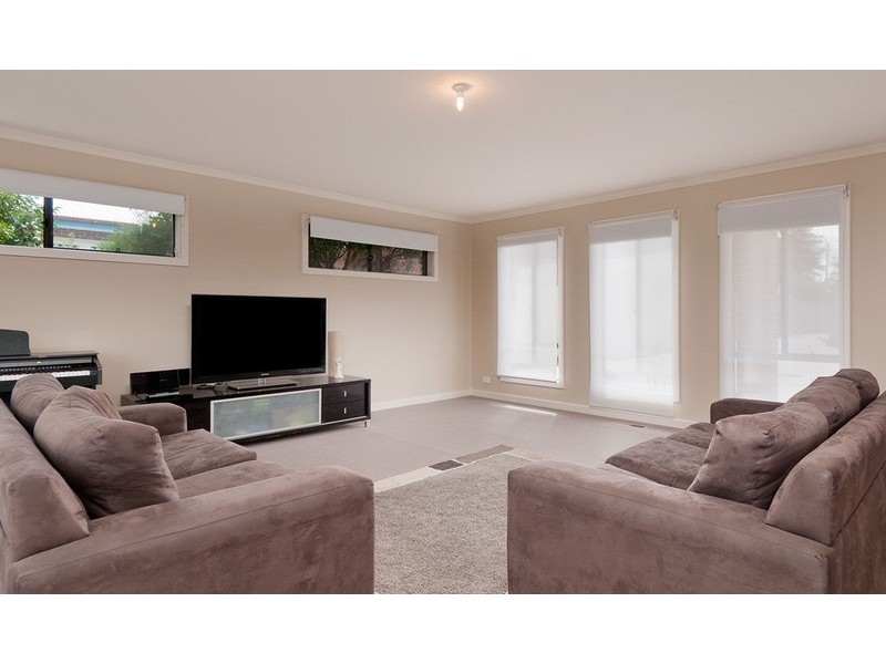 2/91 Hereford Road, Mount Evelyn VIC 3796