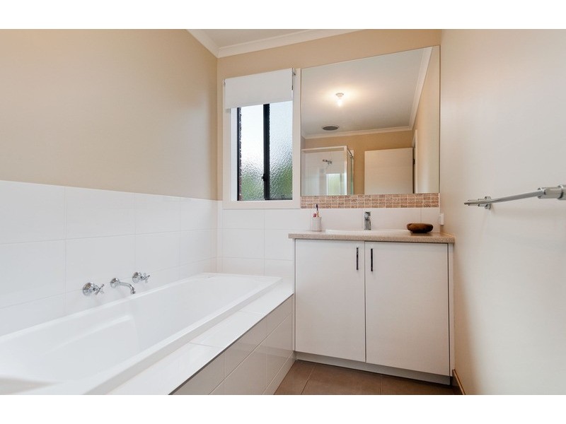 2/91 Hereford Road, Mount Evelyn VIC 3796