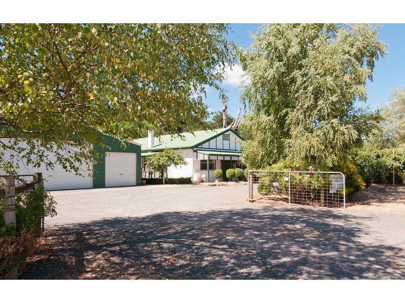 240 Queens Road, Wandin East VIC 3139