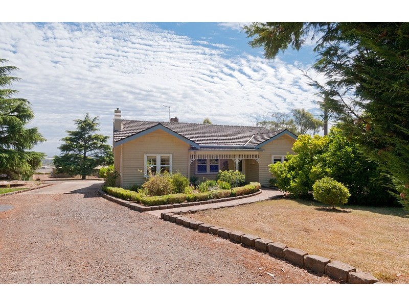 303a Monbulk  Road, Silvan VIC 3795