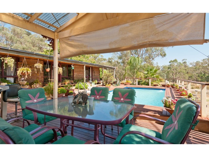 11 Maurice Road, Wandin North VIC 3139