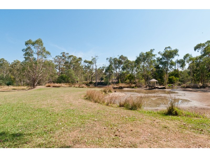 11 Maurice Road, Wandin North VIC 3139