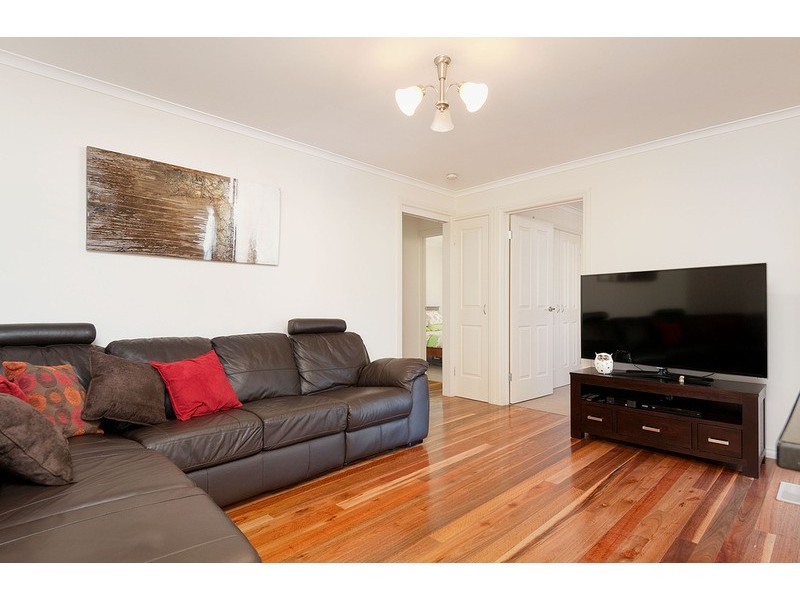 18 Currawong Avenue, Montrose VIC 3765