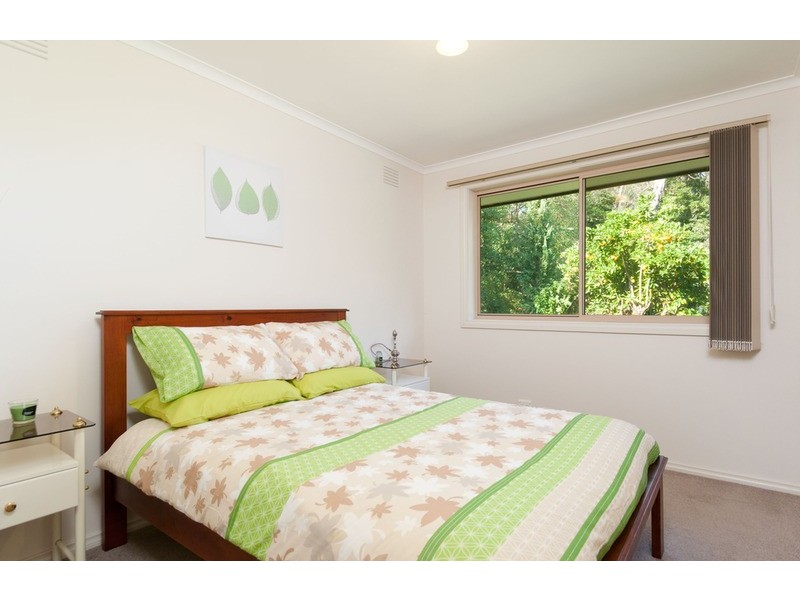 18 Currawong Avenue, Montrose VIC 3765