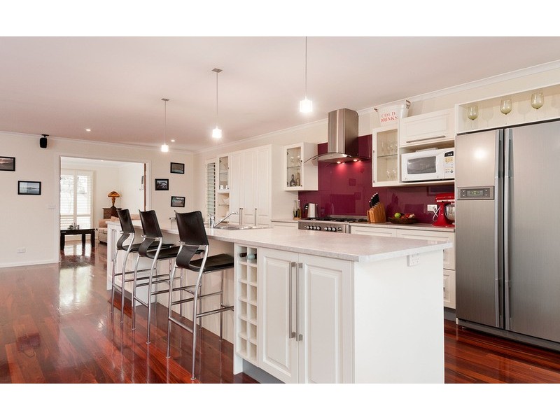 15 Belair Close, Seville VIC 3139