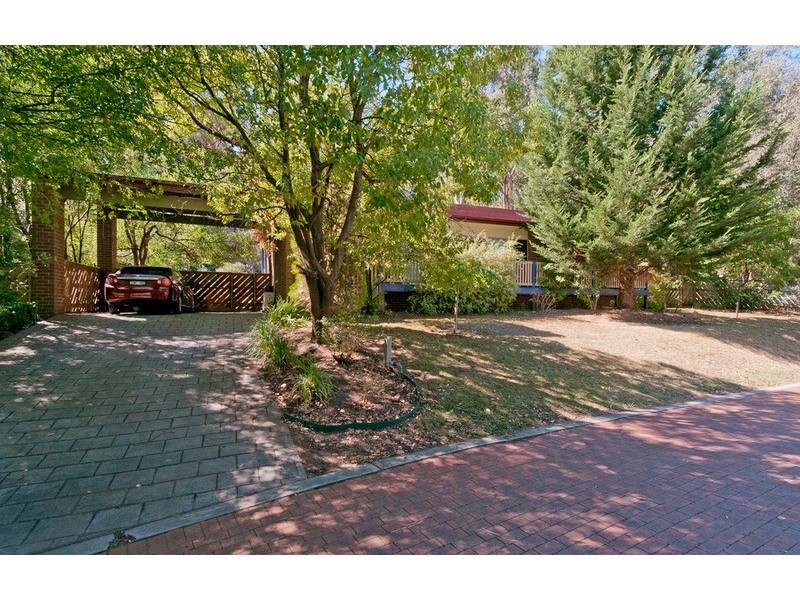 18 Graneby Rise, Mount Evelyn VIC 3796