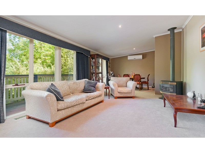 18 Graneby Rise, Mount Evelyn VIC 3796