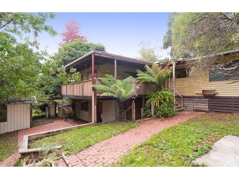 12 Warrawee Road, Mount Evelyn VIC 3796