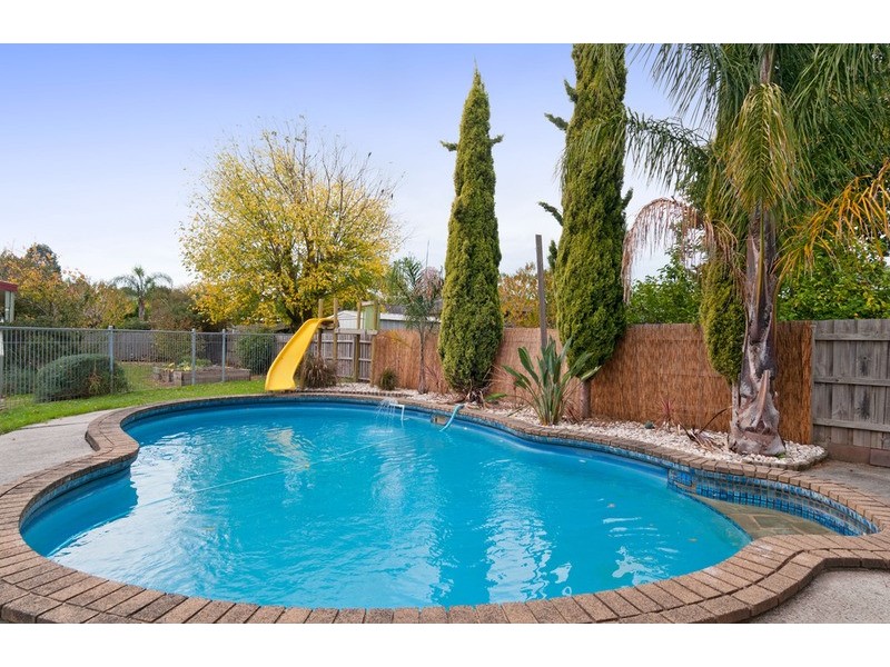 15 Witham  Drive, Coldstream VIC 3770