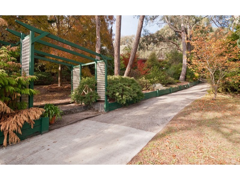 25 Warrawee Road, Mount Evelyn VIC 3796