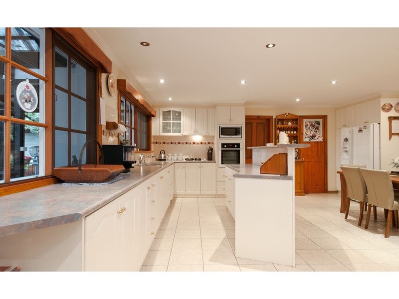 26 Buckmaster Drive, Mount Evelyn VIC 3796