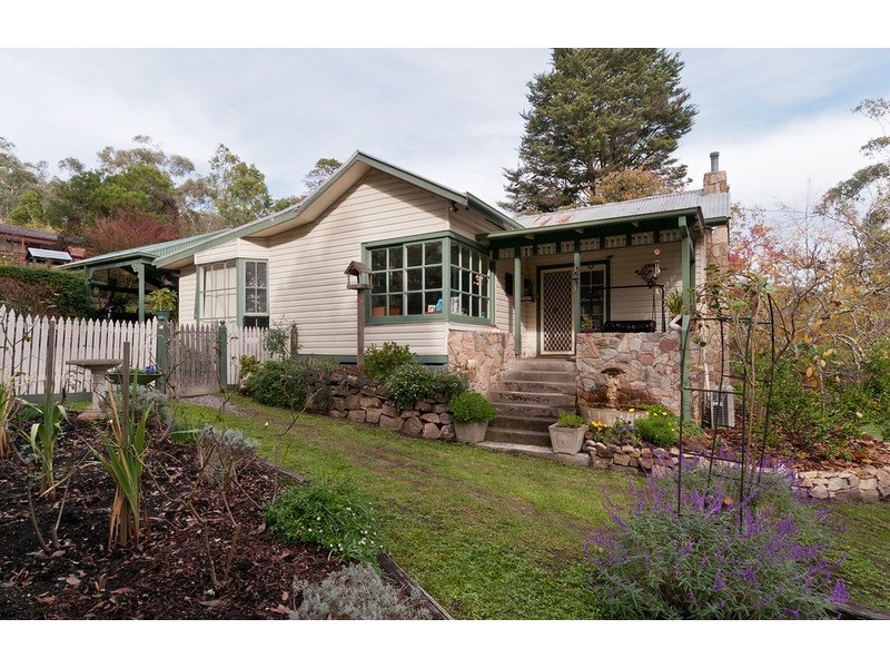244 Swansea  Road, Mount Evelyn VIC 3796
