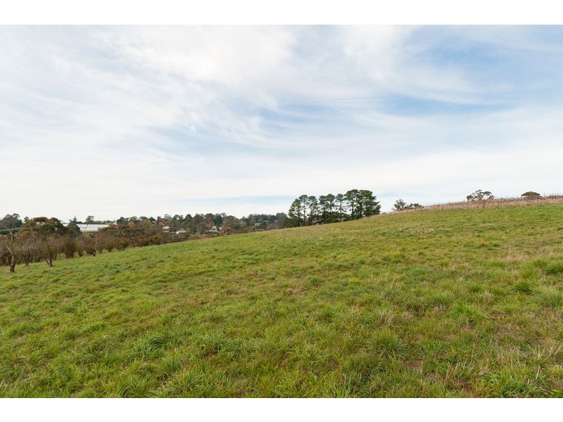 60 De Lancey Road, Wandin North VIC 3139