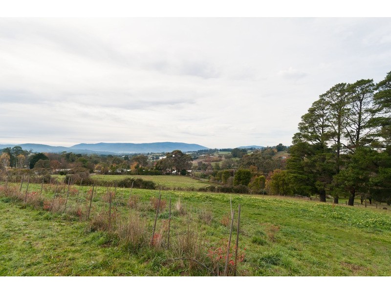 60 De Lancey Road, Wandin North VIC 3139