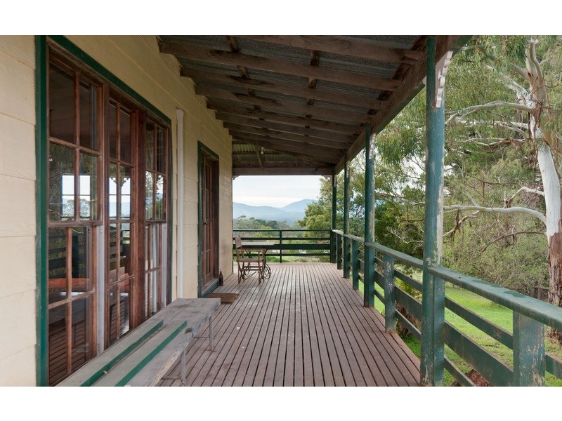 60 De Lancey Road, Wandin North VIC 3139