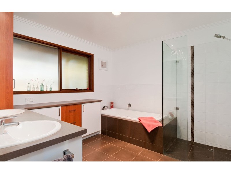 270 Old Warburton Highway, Woori Yallock VIC 3139