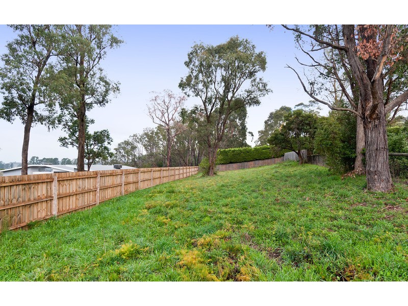 24 Queens Road, Silvan VIC 3795