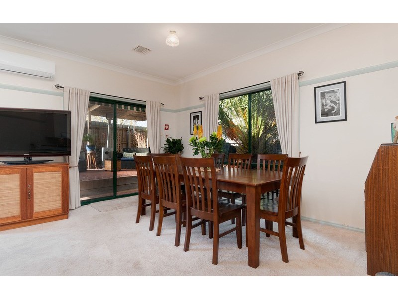 28 Chatswood Grove, Chirnside Park VIC 3116