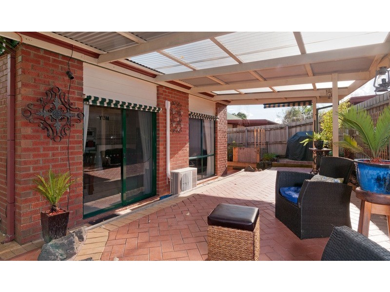 28 Chatswood Grove, Chirnside Park VIC 3116