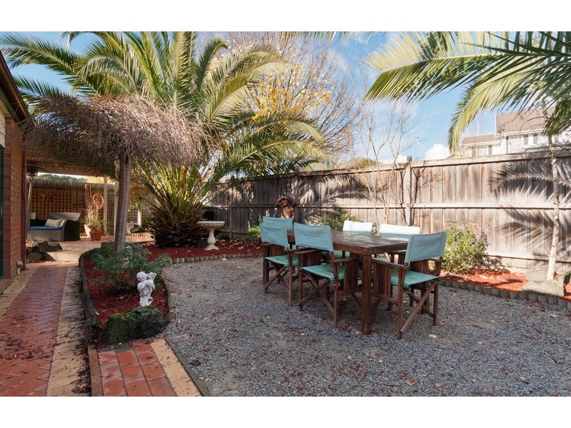 28 Chatswood Grove, Chirnside Park VIC 3116