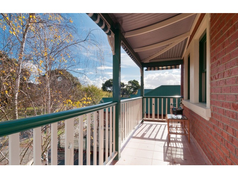 28 Chatswood Grove, Chirnside Park VIC 3116