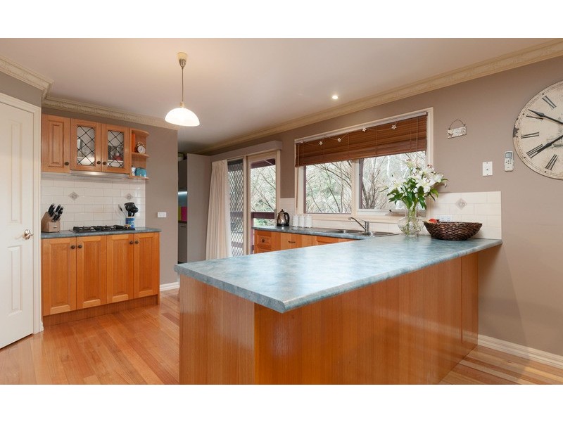 34 Spring  Street, Mount Evelyn VIC 3796