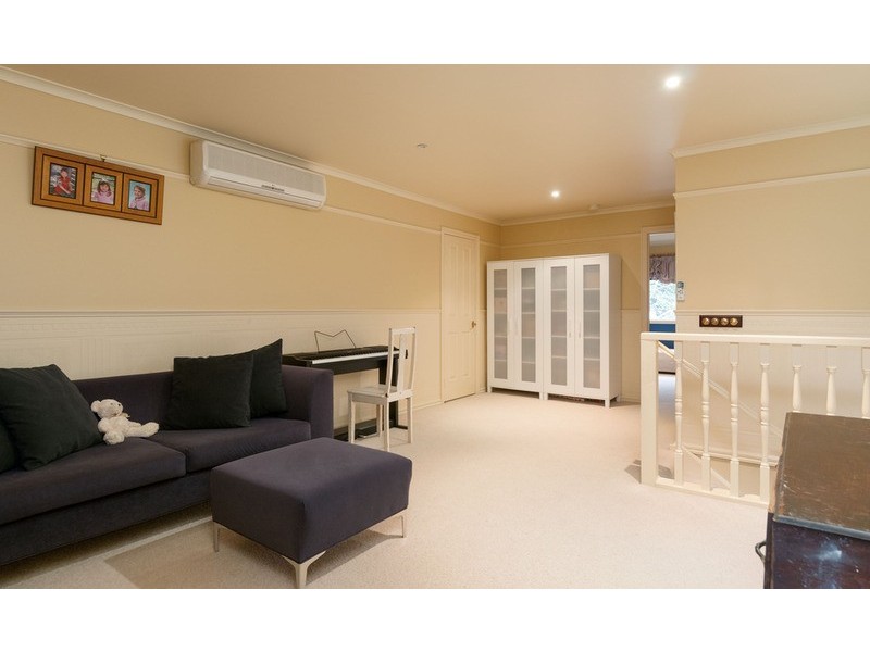 34 Spring  Street, Mount Evelyn VIC 3796