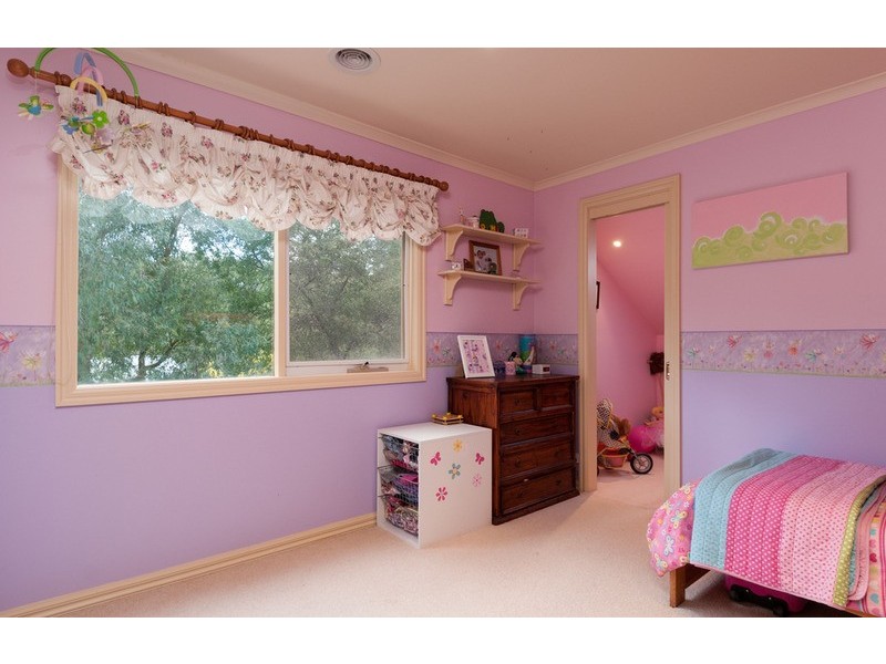 34 Spring  Street, Mount Evelyn VIC 3796