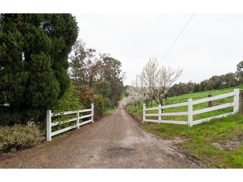 5 St Johns Road, Wonga Park VIC 3115