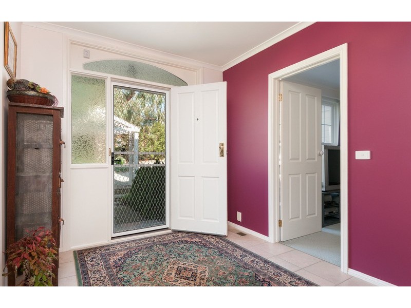 6 Kent  Road, Launching Place VIC 3139