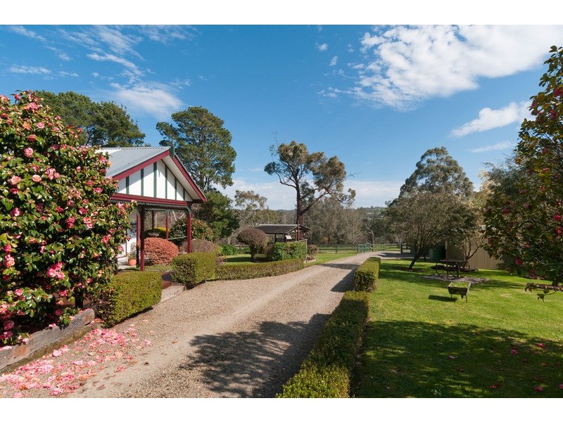 20 Bailey Grove, Wandin North VIC 3139